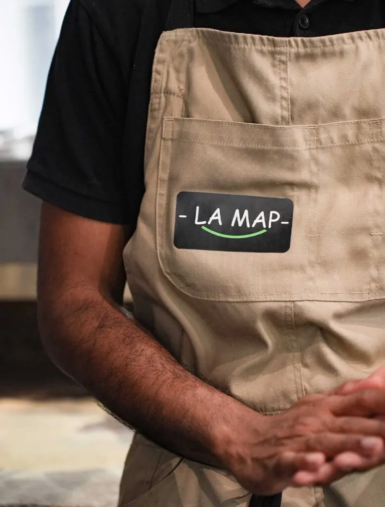 Tablier brodé LA MAP